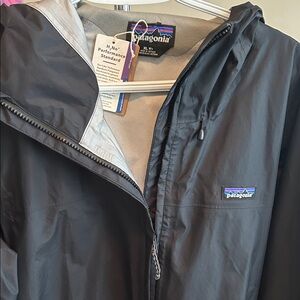 Patagonia Black Hooded New Torrentshell 3L Jacket - retails $189 +tx REI